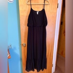 Black Sleeveless Dress
